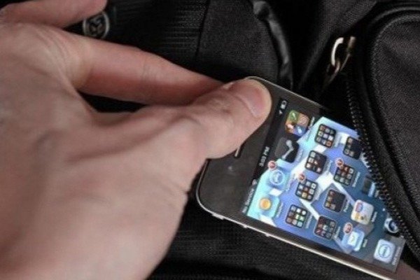 Toyda 11 nəfərin telefonunu oğurlamışdı - YENİDƏN...