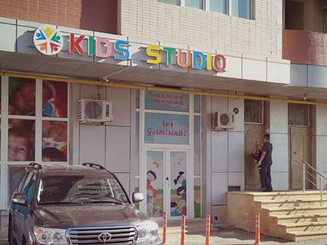 İşgəncə verilən bağçadan uşaqlar çıxarıldı, icra başçısı da bağçaya gəldi - VİDEO