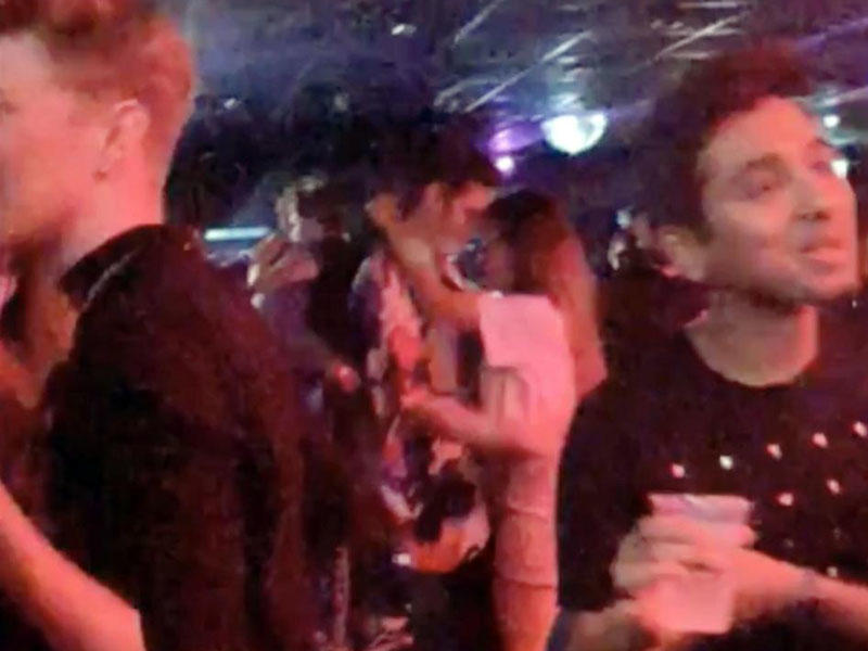 Bakıya gələn müğənninin sevgilisi ona xəyanət edərkən tutuldu - FOTO