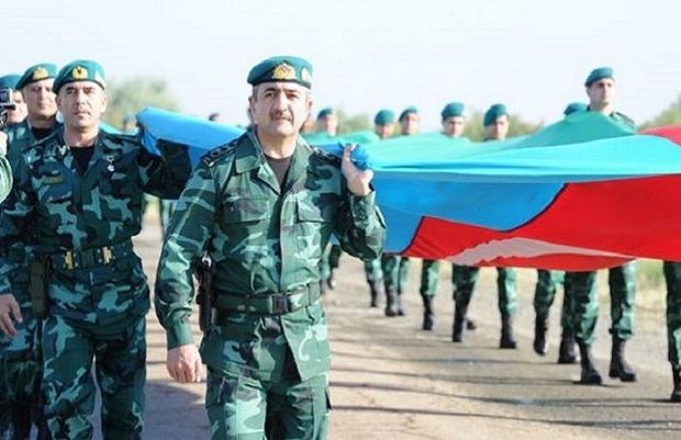 Elçin Quliyev hərbçilərlə 2 km uzunluqda olan bayrağı daşıdı – FOTO