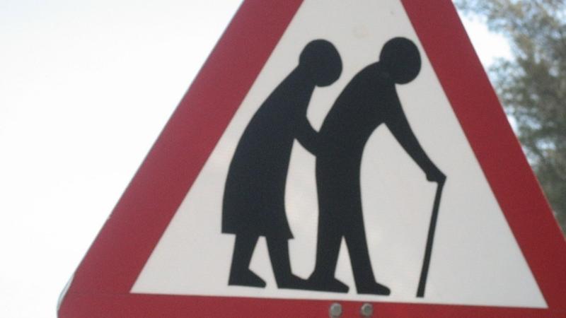 Tovuzda yaşlı kişini maşın vurdu