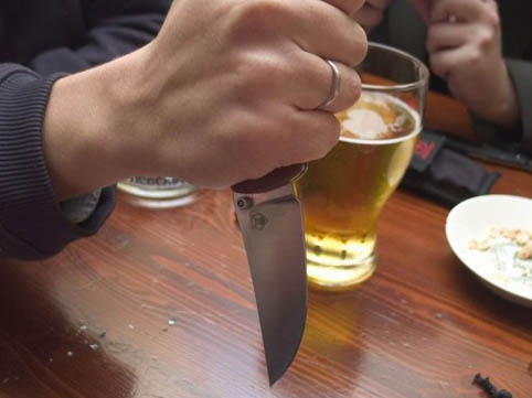 Samux sakini iş yoldaşını qətlə yetirdi