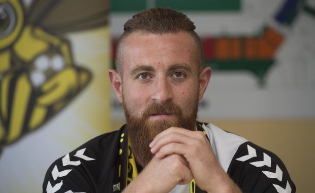 Erməni oyunçu Azərbaycanda futbol oynaya bilər