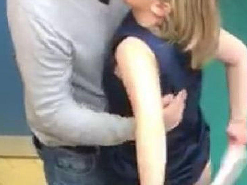 Məktəbdə əxlaqsızlıq edən müəllimlər kameraya düşdülər - FOTO