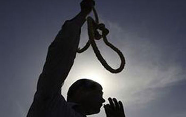 Arvadı evdən gedən 3 uşaq atası özünü asdı