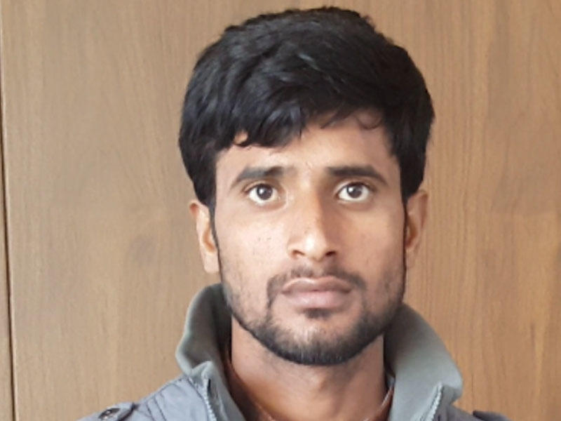 Dövlət sərhədindən 2 əcnəbinin saxta sənədlərlə keçmək cəhdinin qarşısı alınıb - FOTO