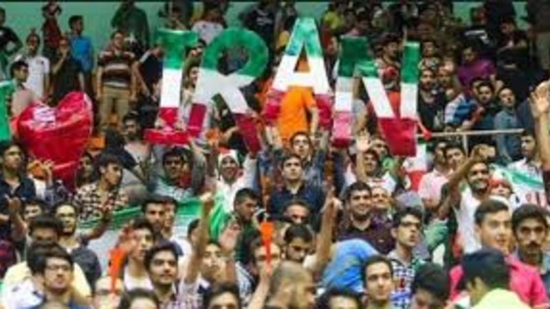 Dünya Çempionatında biabırçılıq - İranlı azakeşlər hotelin önündə... - VİDEO