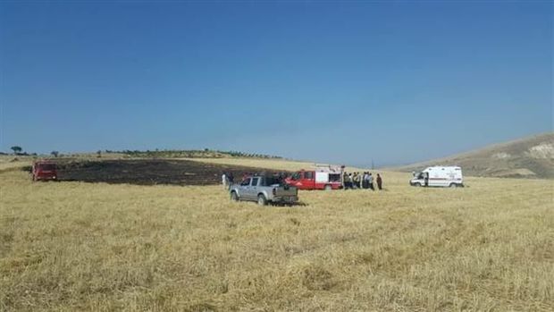 Türkiyədə təlim təyyarəsi qəzaya uğradı: Ölən var - VİDEO