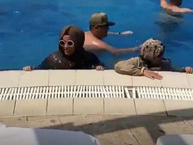 Azərbaycana gələn ərəb turistdən hovuzda iyrənclik