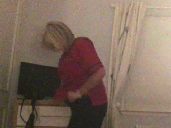 56 yaşlı kişi ilə əxlaqsızlıq edən qadın gizli kameraya düşdü - FOTO