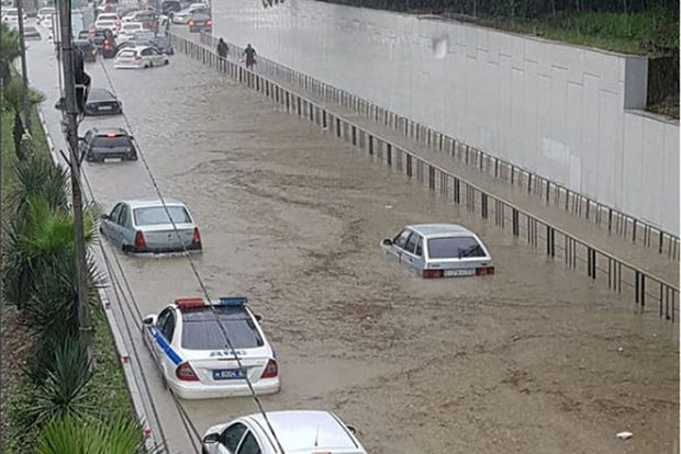 Rusiya-Xorvatiya matçı öncəsi Soçi suyun altında qaldı - VİDEO
