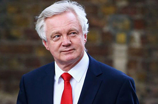 Böyük Britaniyanın naziri istefa verib