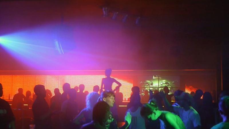 Bar qızı ilə eşq yaşayan oğlandan DƏHŞƏTLİ ƏMƏL: gizlicə sevgilisinin iki rəfiqəsini... - Bakıda