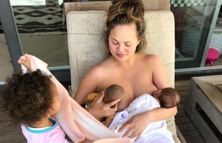 Oğlunu əmizdirdiyi yerdə çəkilmiş şəkillərini paylaşdı