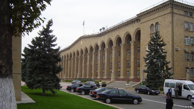 Gəncədə qanunsuz aksiyanın qarşısı alınıb, iğtişaşçıların iki polisə xəsarət yetirdiyi bildirilir