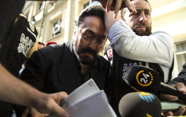 Adnan Oktarın mülkləri müsadirə olundu