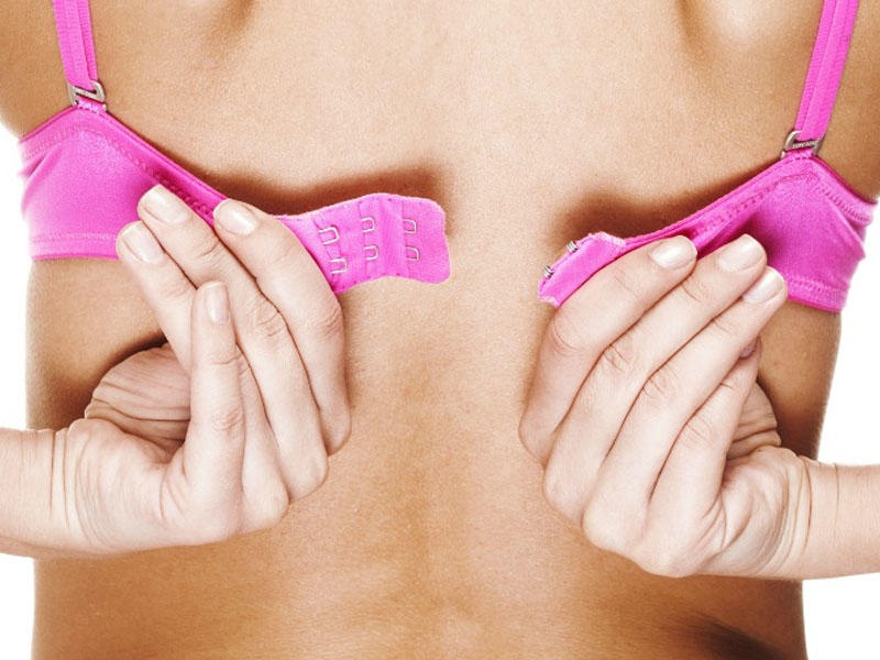 Qız məktəbə büsqalterdə getdi, şəhərdə qalmaqal qopdu