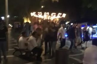 Ərəblər Bakıda bunu da etdi: Pul qarşılığında azərbaycanlı oğlanları ... - Video