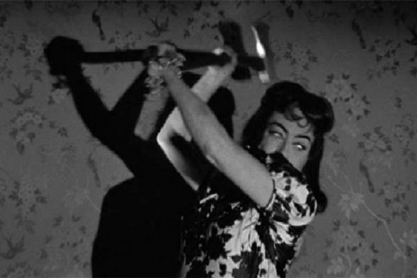 Bakıda ağır cinayət: Qız atasını baltaladı