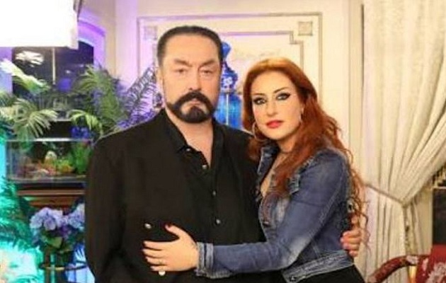 Məşhur aktyorun bacısı qızı Adnan Oktara görə həbs edildi - Fotolar