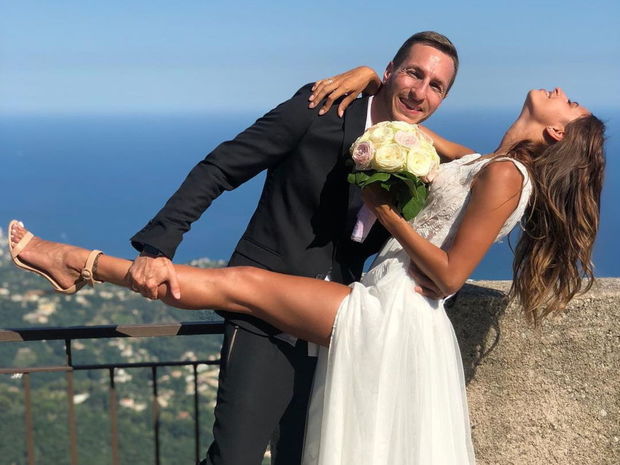 Azərbaycanlı gimnast Fransada ərə getdi - FOTO