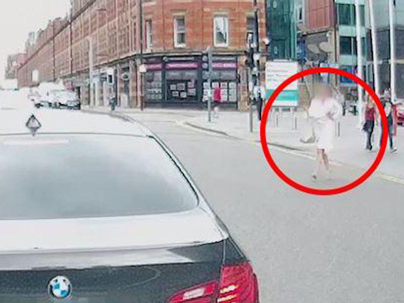 Oteldən hamam xalatında, boğazı kəsik halda çıxan qız dəhşətə gətirdi - VİDEO - FOTO