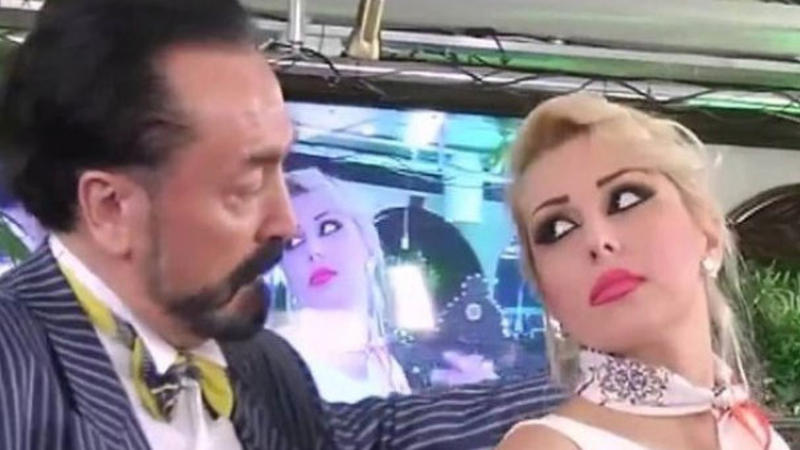 Adnan Oktar “kediciklər”in hamısına BUNU EDİB - Yeni FAKTLAR ÜZƏ ÇIXDI
