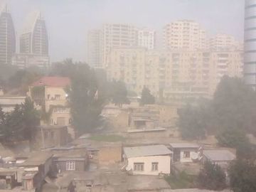 Nazirlik Bakıda müşahidə olunan toz dumanı ilə bağlı xəbərdarlıq edib