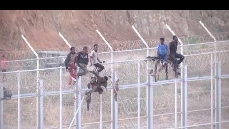 İspan sərhədçiləri miqrantları belə qarşıladılar - DƏHŞƏTLİ GÖRTÜNTÜLƏR