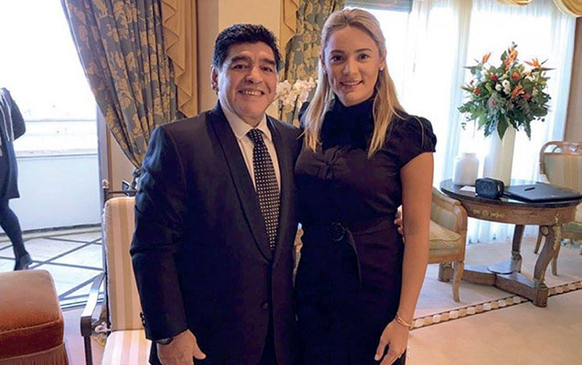 Maradona evlənir - 29 yaş kiçik Rosioyla