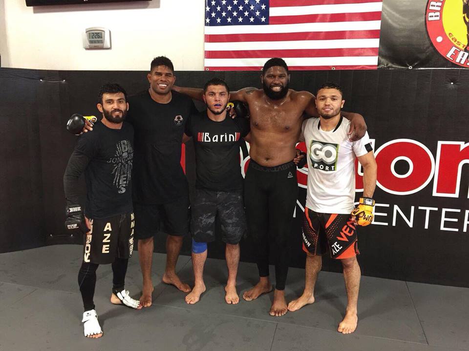 İdmançılarımız məşhur UFC döyüşçüləri ilə bir arada