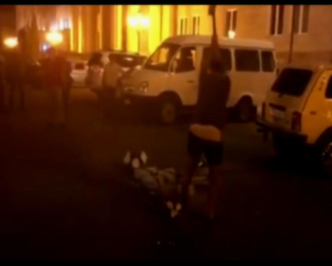 Milli Qəhrəmanımızın məzarı ermənilər tərəfindən dağıdıldı - VİDEO