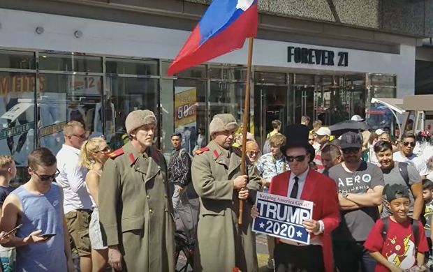 Trampın ulduzunu “rus” mühafizəçilər qoruyacaq - VİDEO