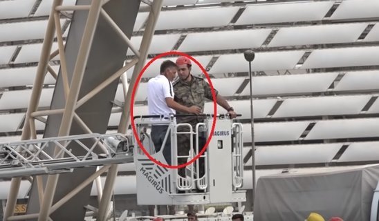 Baş nazir hadisə yerində - intihara cəhd edən şəxsin görüntüləri yayıldı - VİDEO