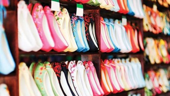 Zəhərli uşaq ayaqqabıları istehsal edən 12 şirkət bağlandı - DİQQƏT