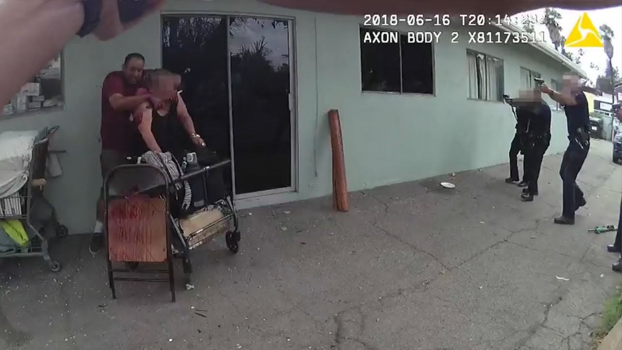 Polis səhvən girovu öldürdü - Video