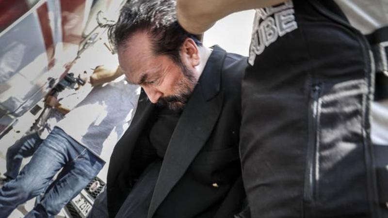 Adnan Oktar sözləri ilə ŞOKA SALDI: 