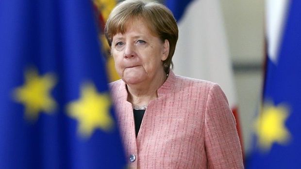 Alman mətbuatı Merkeli itirib