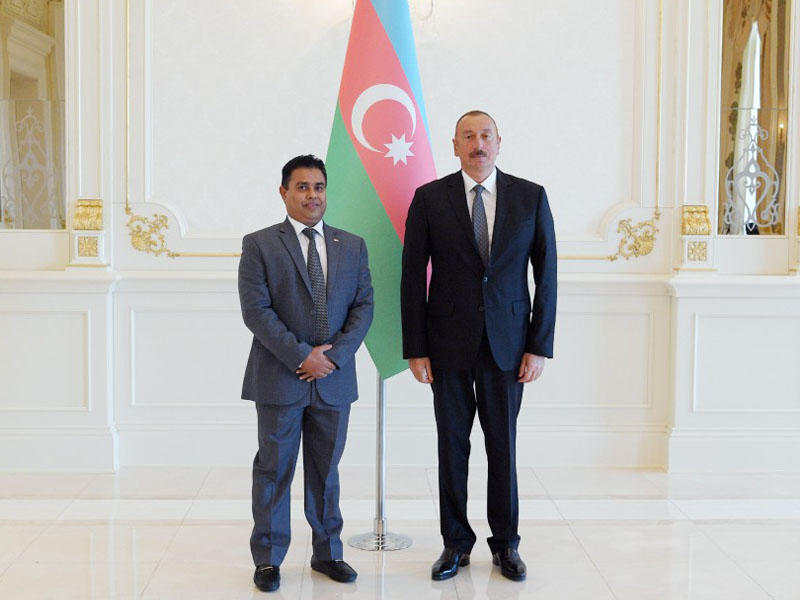 Prezident İlham Əliyev Şri-Lankanın Azərbaycanda yeni təyin olunmuş səfirinin etimadnaməsini qəbul edib