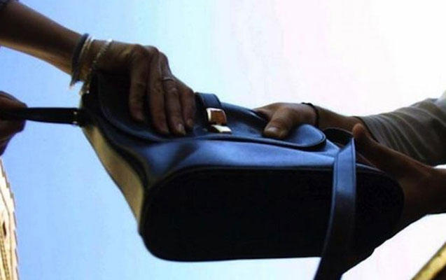 Bakıda yaşlı qadını beşbarmaqla döyərək qarət etdilər