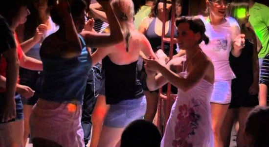 Ərəb otelə gətirdiyi qızla cinsi əlaqə olduqdan sonra peşman oldu – Bakı polisi hərəkətə keçdi