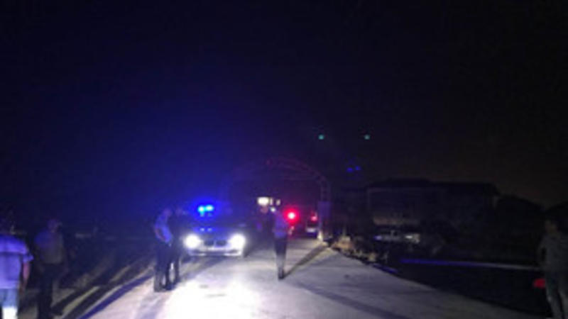 Bakıda restoranda silahlı insident - Ölən və yaralanan var