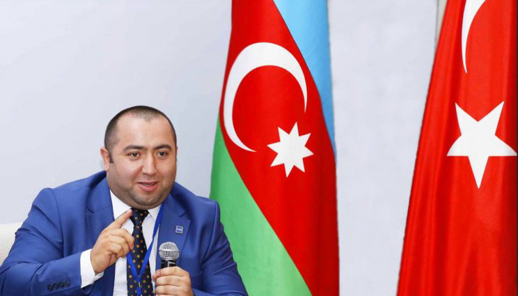 İçimizdəki “amerikalılar” - Aqil Ələsgər yazır