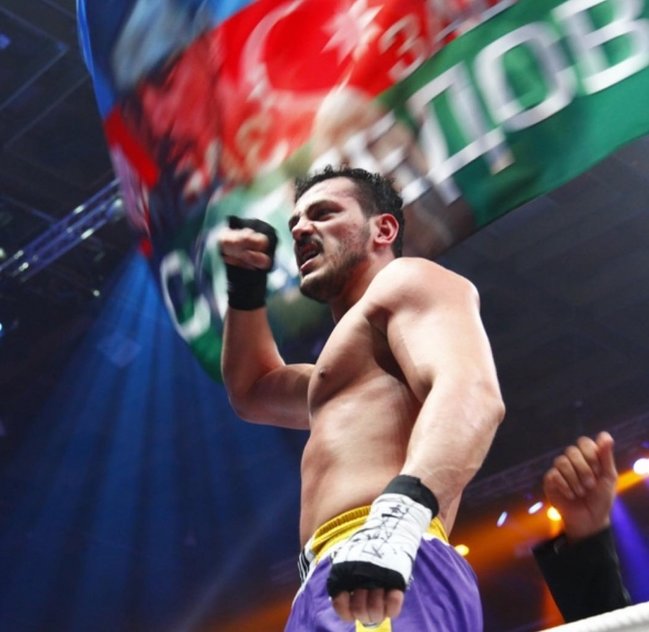 Zabit Səmədov böyük döyüşə belə hazırlaşır (VİDEO)