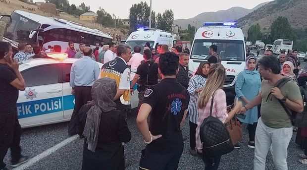 Ərdoğanın tərəfdarları qəzaya düşdü: ölənlər var - FOTO