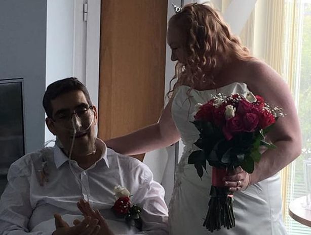 Britaniyalı toydan sonra gəlinin gözləri önündə öldü