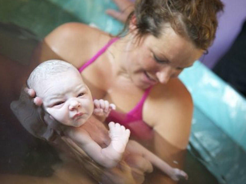 Suda doğuş necə olur? - Hamilələr oxusun