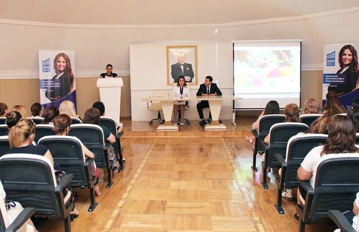 Gəncə şəhərində Azərbaycanda Qadın Sahibkarlığının İnkişafı Assosiasiyasının təqdimatı keçirilib