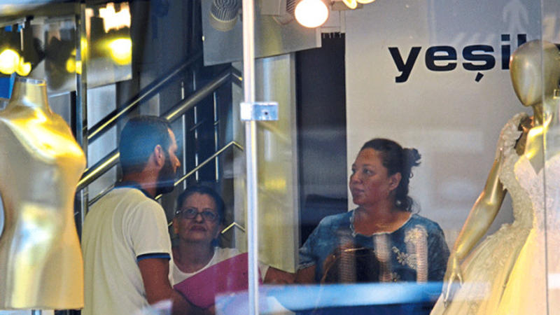 Bacısı ŞOKDA: Məşhur aktrisanın bank hesabı və ƏMLAKI MÜSADİRƏ olundu - FOTO