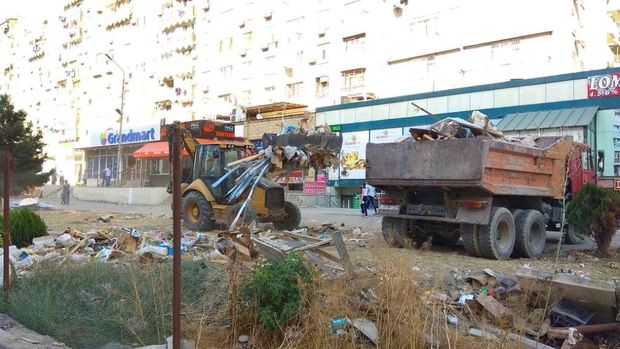 Bakı meriyası qanunsuz tikililəri sökür - FOTO